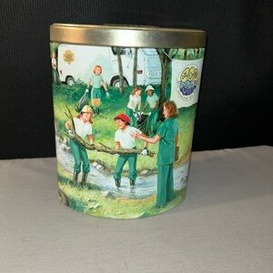 2005 Ashdon Farms Girl Scouts promise empty tin.